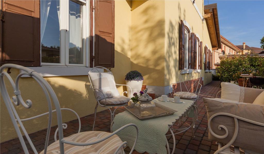 Nina Guest House Longare Buitenkant foto